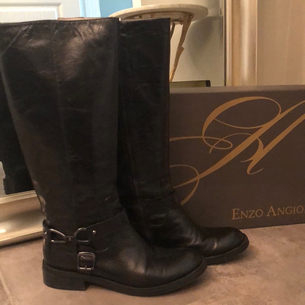 Black leather side zip riding boot